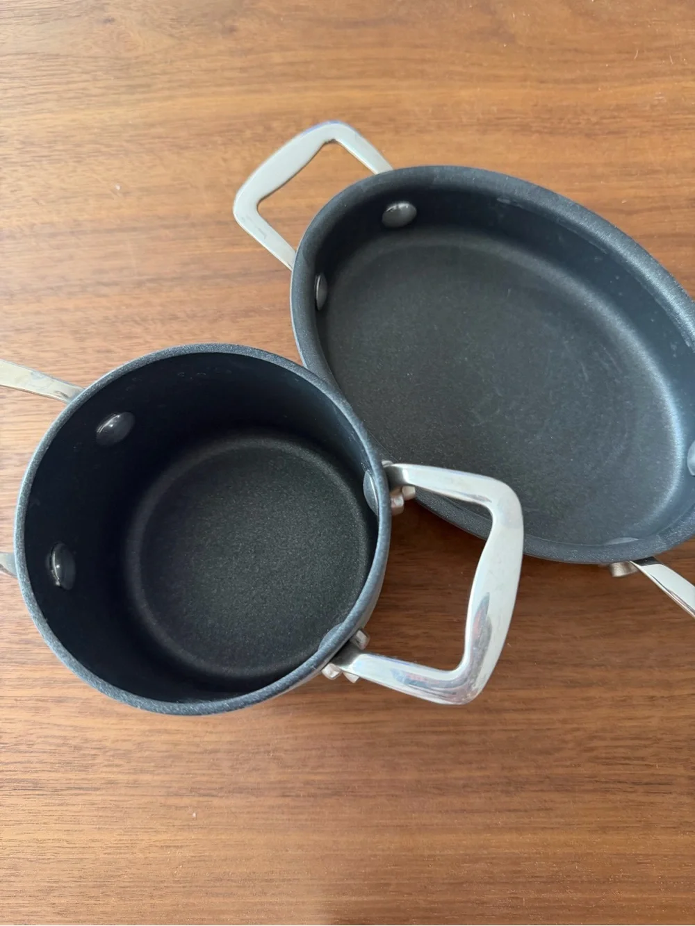 🗽❤️2 NONTOXIC Crate&Barrel Nonstick Saucepan with Stainless Steel Handles